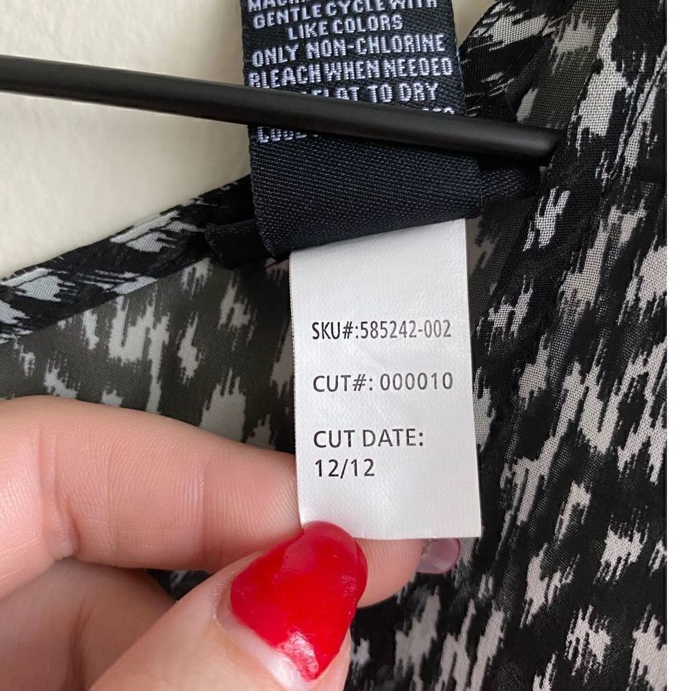 Torrid Leopard Print Open Back Top - Picture 3 of 6